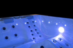 Гидромассажный спа бассейн NordicSpa Liv (Лив)